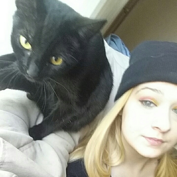 Meet your Posher, Kyla - Picture 3 of 5